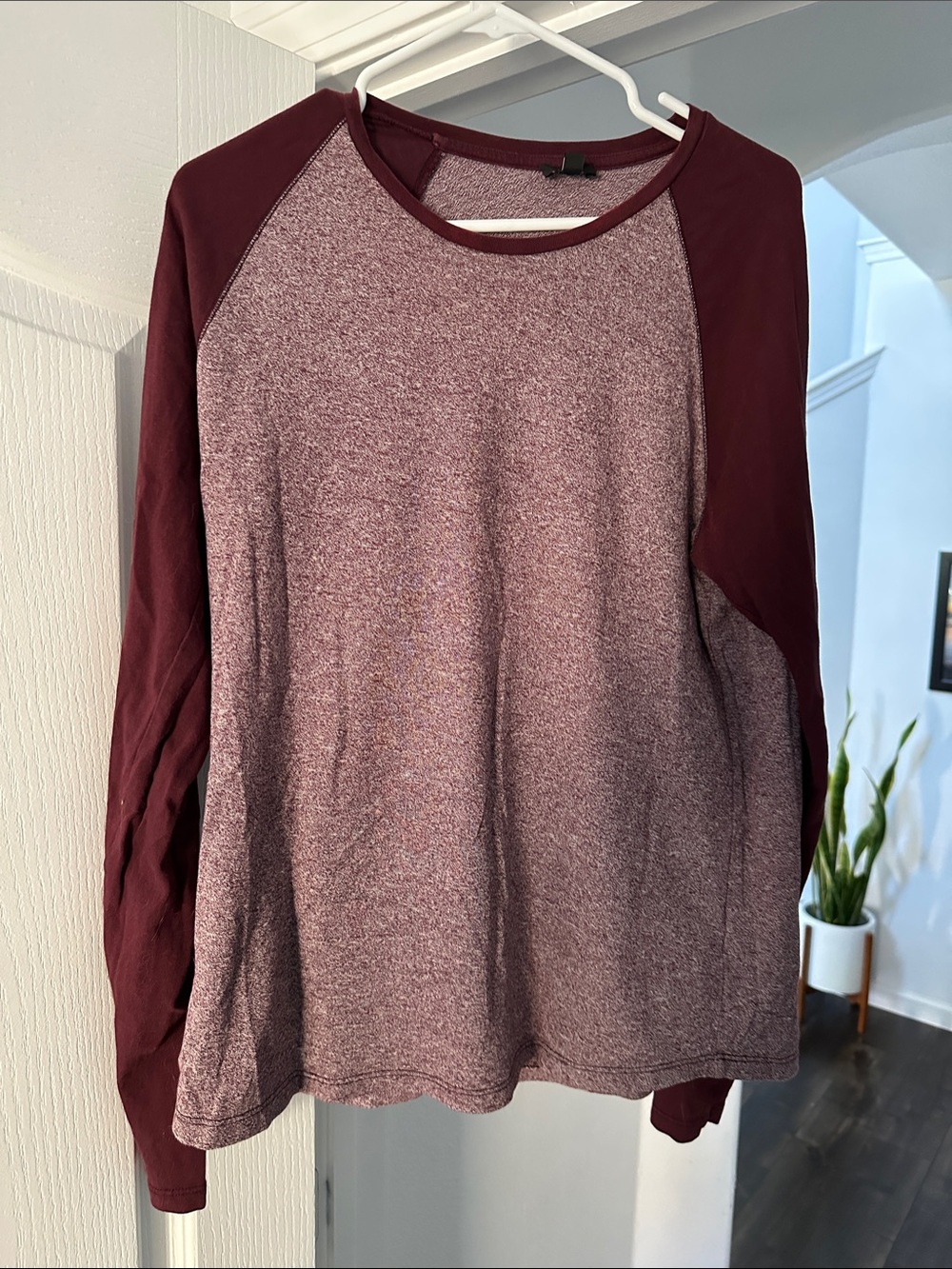 Men’s Vince Maroon Raglan Long-Sleeve Top